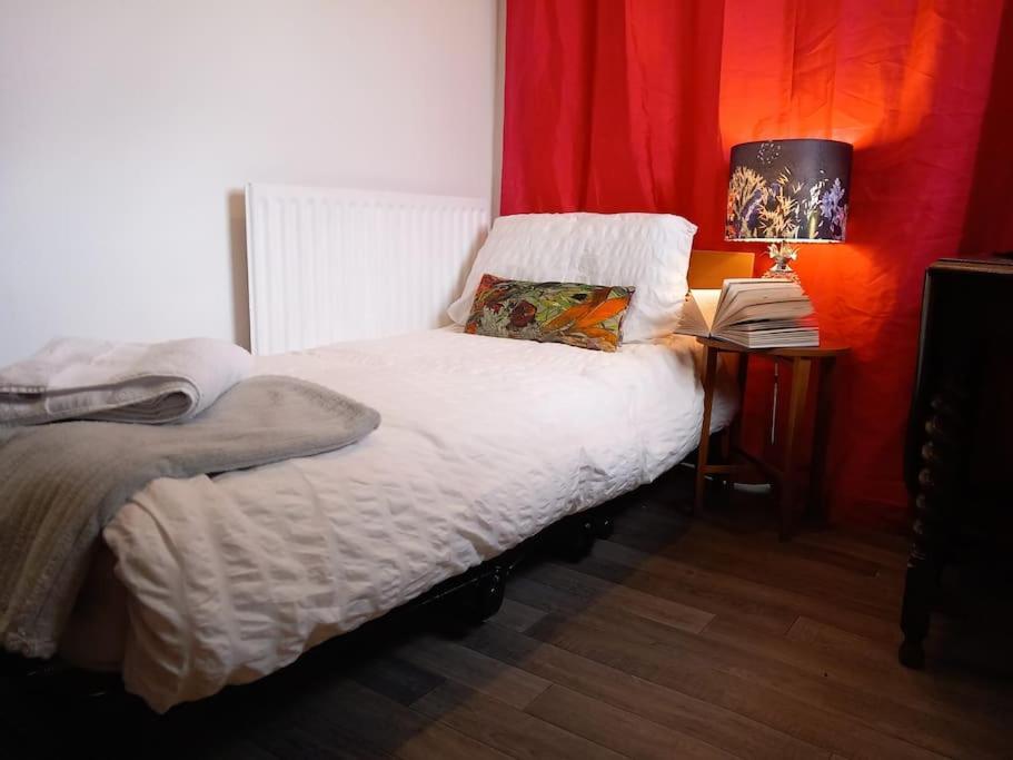 Peaceful Home From Home - Spacious 3 Bedroom House Accommodating 7 - Ideal For Families And Workers Gateshead Exteriér fotografie