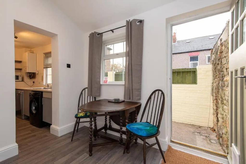 Peaceful Home From Home - Spacious 3 Bedroom House Accommodating 7 - Ideal For Families And Workers Gateshead Exteriér fotografie