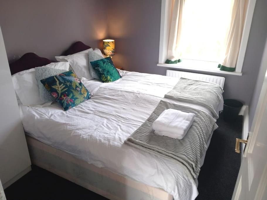 Peaceful Home From Home - Spacious 3 Bedroom House Accommodating 7 - Ideal For Families And Workers Gateshead Exteriér fotografie